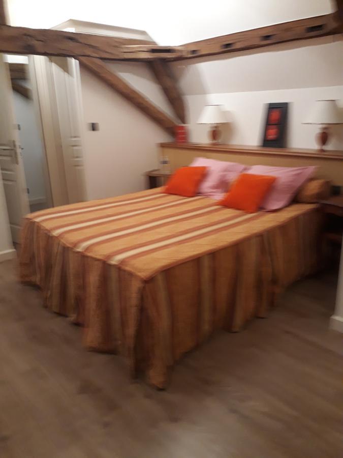Domaine De La Rocque Bed & Breakfast Liorac-sur-Louyre Exterior photo